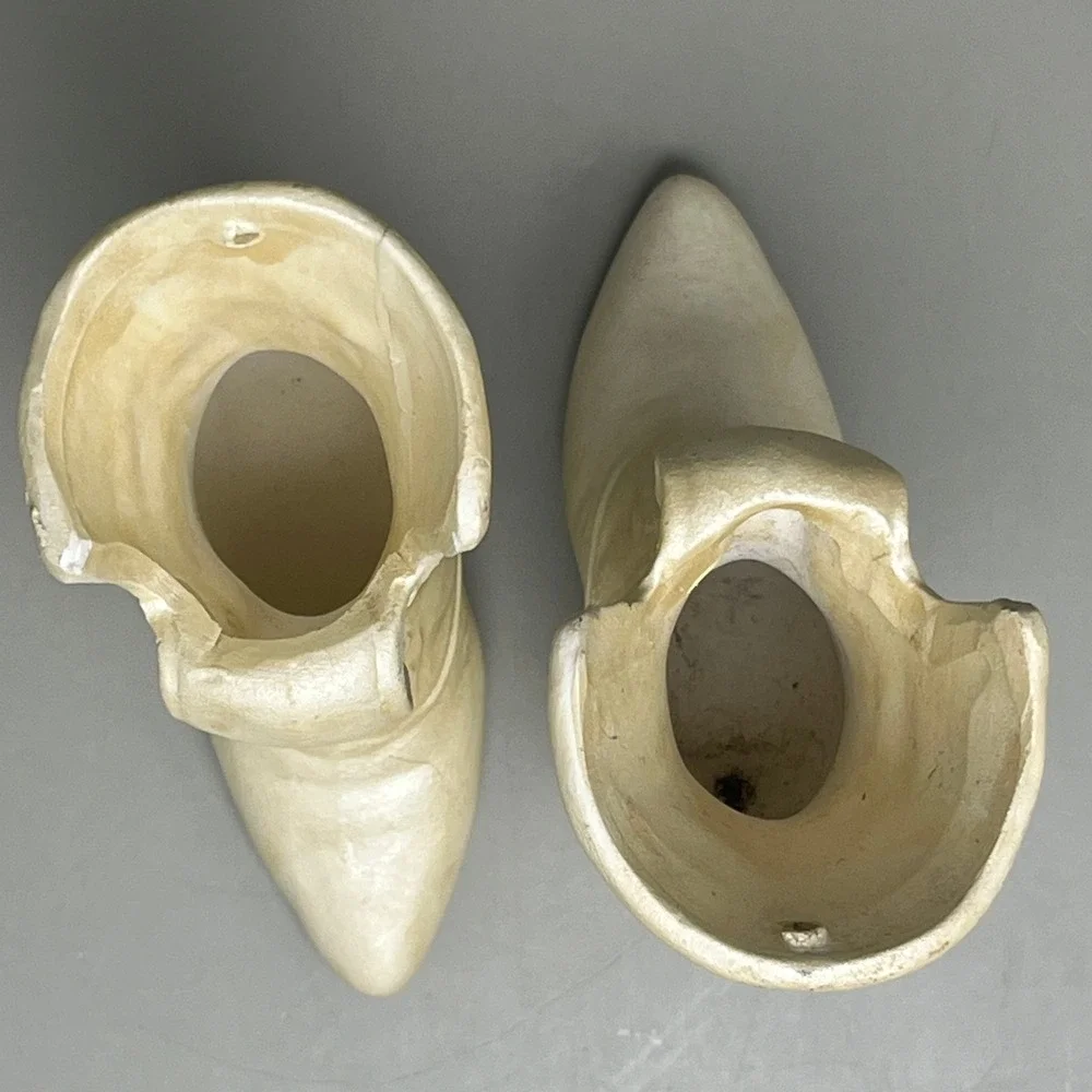 Vtg Victorian Ceramic Boot Wall Pocket Vases Cream Pearlized Pair 3.25